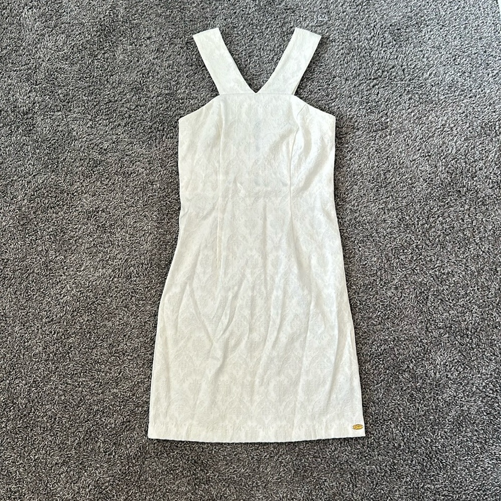 White dress guess